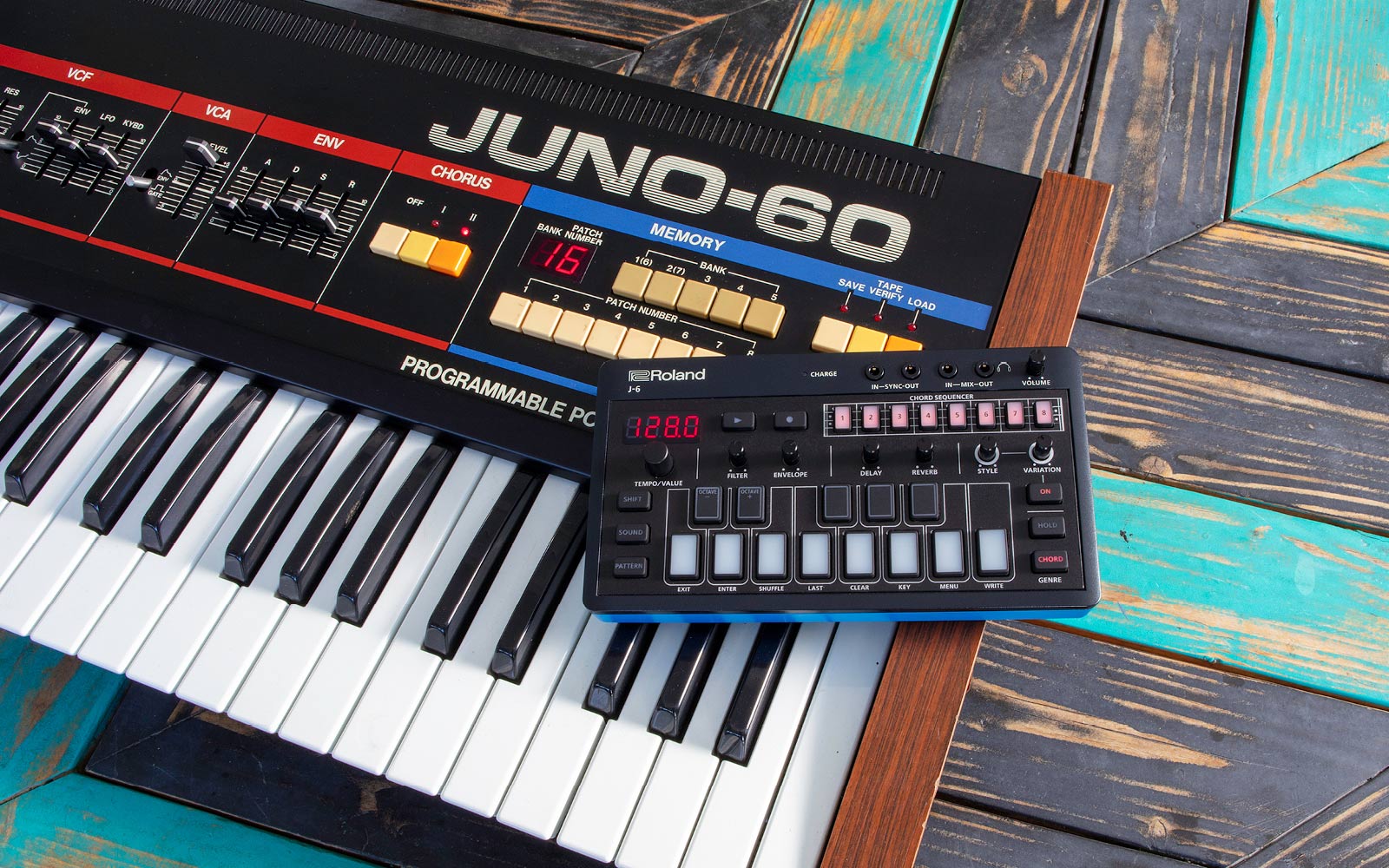 roland-j-6-sequenciador-de-acordes-aira-compact_62b1d9f77cb95.jpg