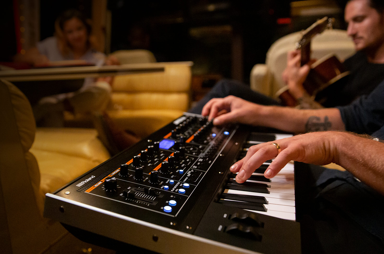 roland-jupiter-xm-sintetizador-zen-core-zenology-musica-eletronica-caixa-de-ritmos-daw-computador-plug-in-software-jupiter-8-juno-106-e-sh-101_602cfd62948a9.jpg