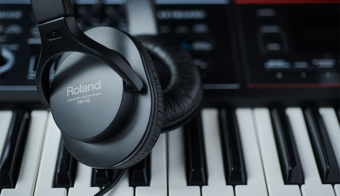 roland-rh-5-auscultadores-estudio-baratos-guitarra-bateria-pianos-sintetizadores-estudio-gravacao-producao_61126d0fba101.jpg