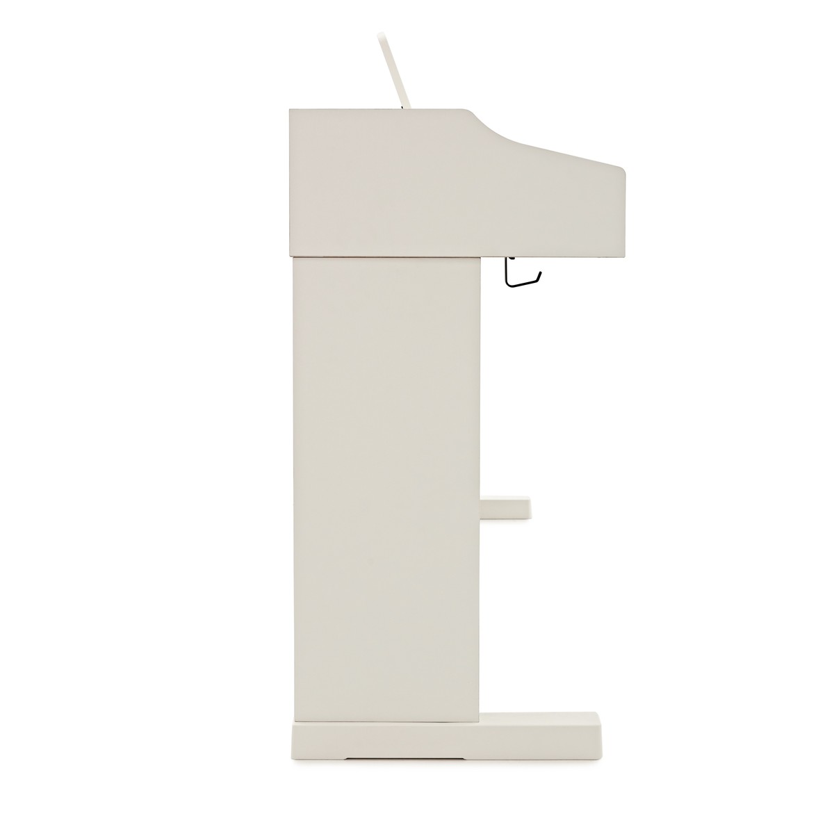 roland-rp501r-white_5b3a53c979a5f.jpg