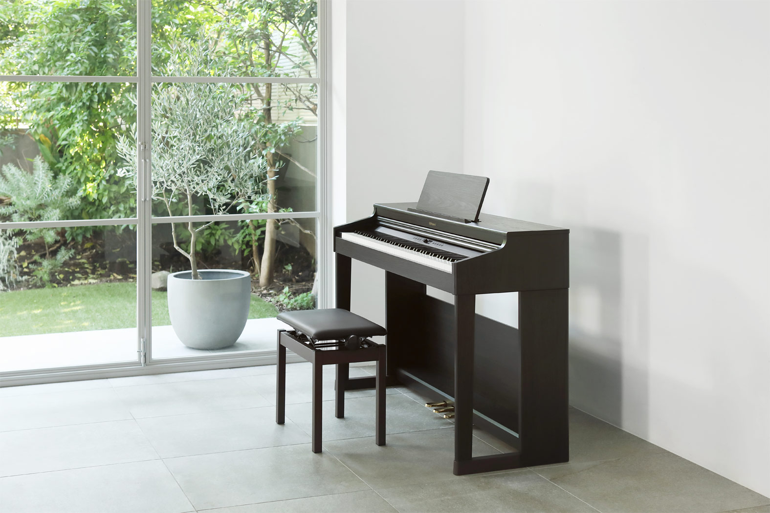 roland-rp701-cb-piano-electronico-vertical-em-preto-acetinado_6041073ad4908.jpg