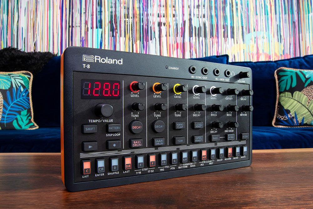 roland-t-8-caixa-de-ritmos-aira-compact_628e676a55438.jpg