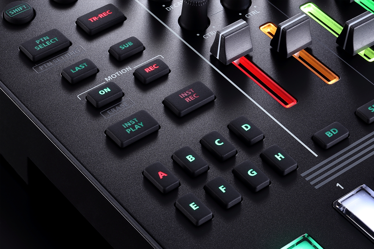 roland-tr-8s-caixa-de-ritmos-tr-808-tr-606-tr-909-tr-707-tr-727-daw-musica-eletronica_6086e89de15e7.jpg