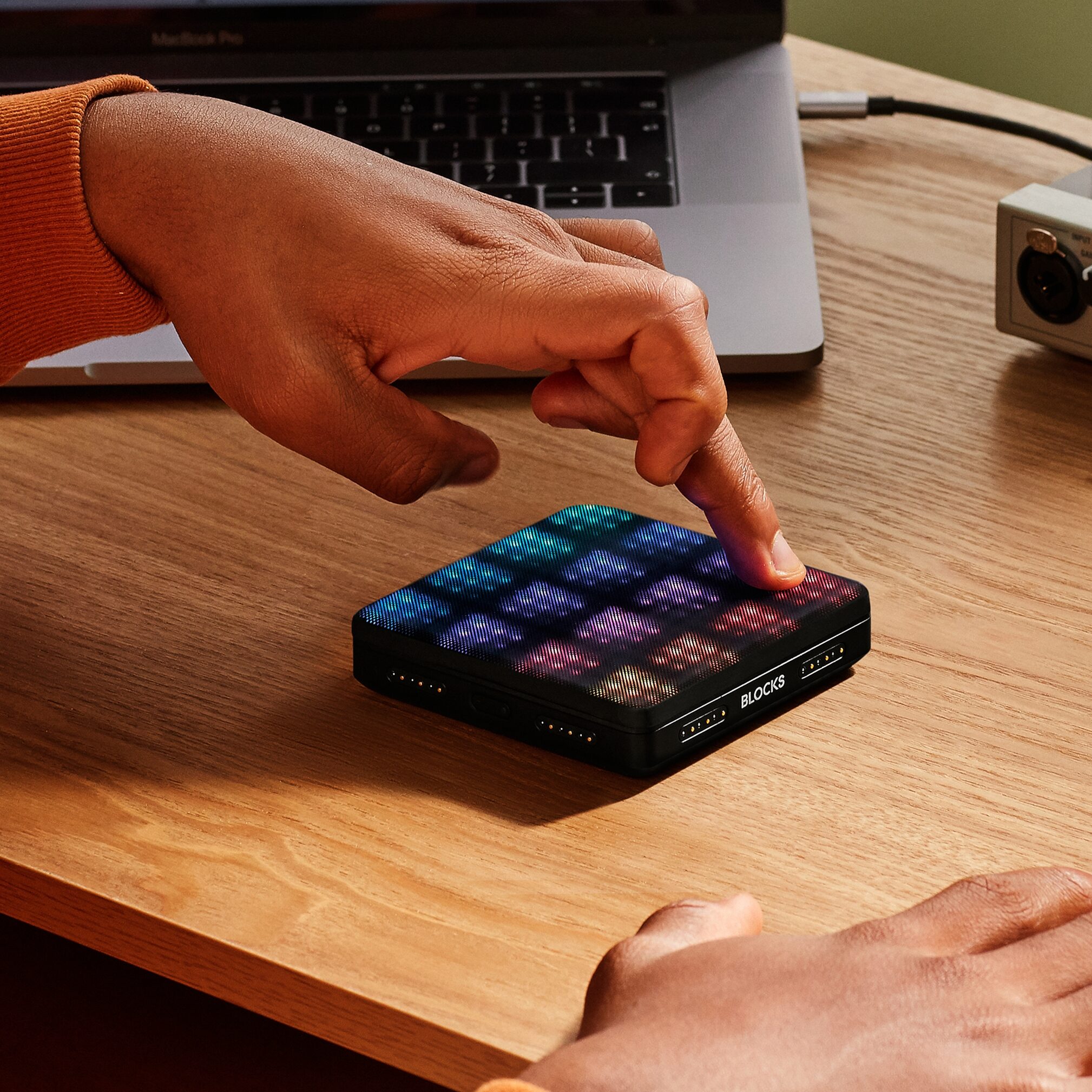 roli-lightpad-m-studio-edition_5ea94ae7b14ad.jpg
