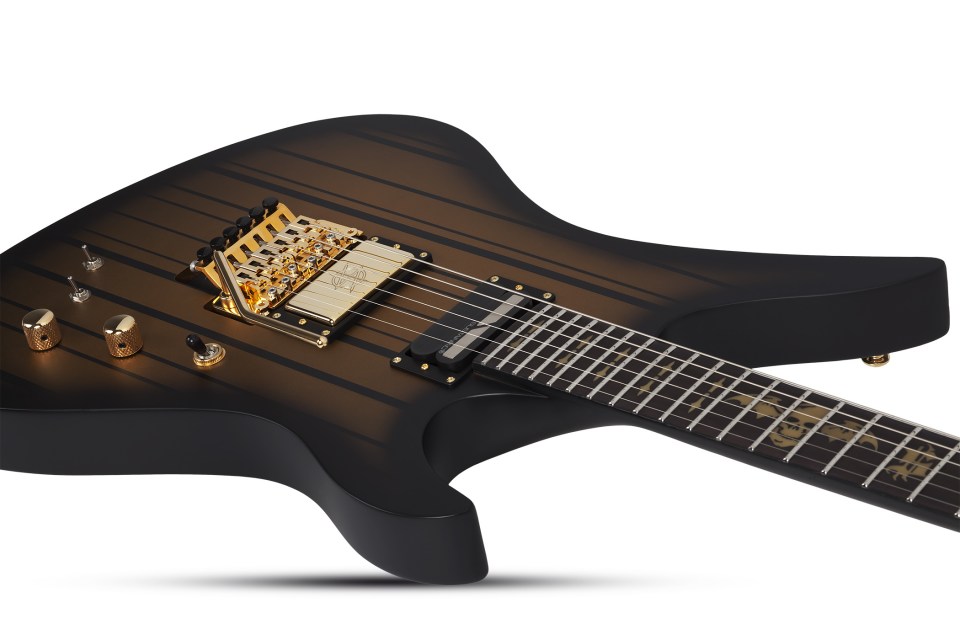 schecter-synyster-custom-s_6a034ce925039.jpg