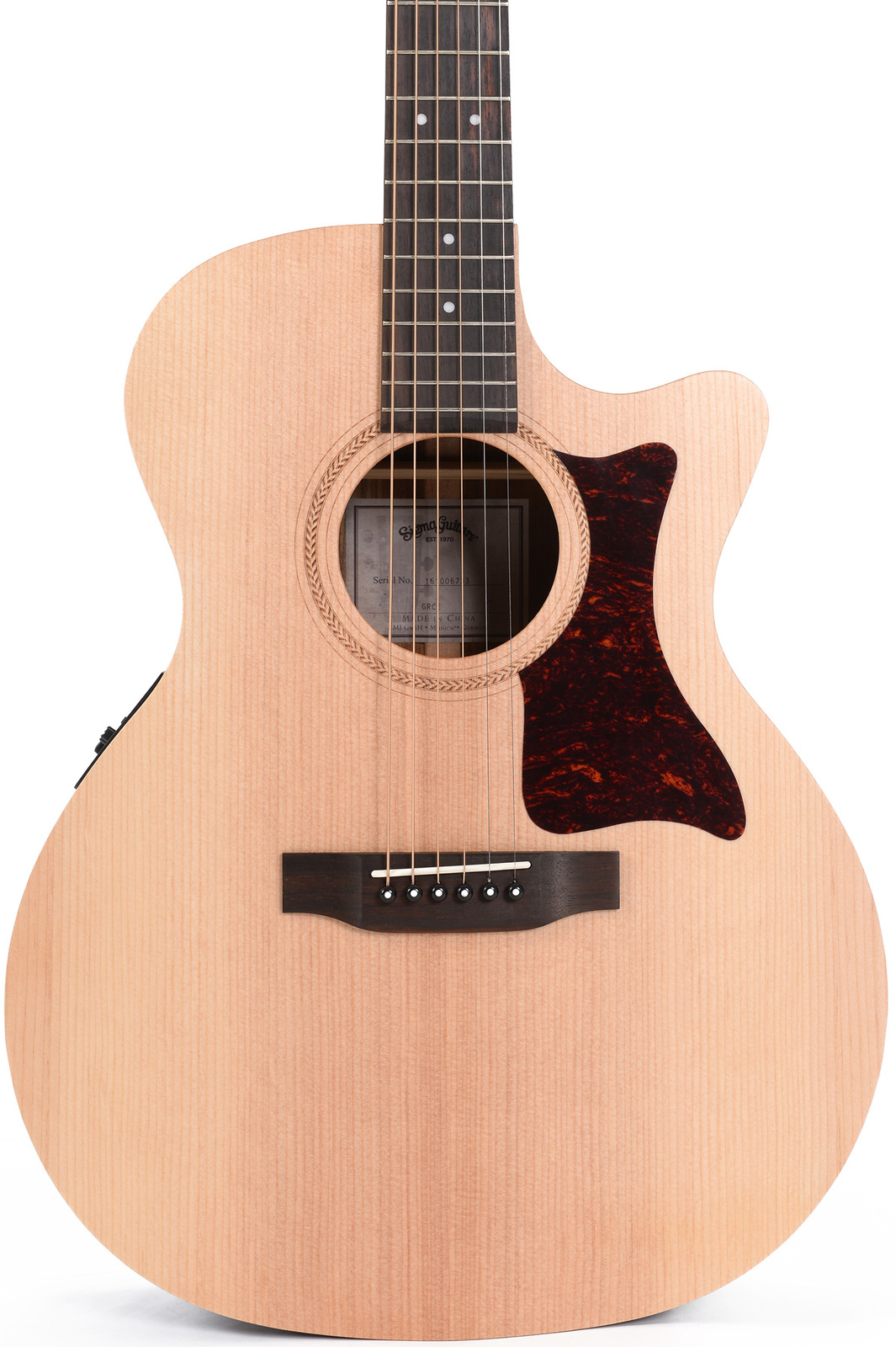 sigma-guitars-grce_5b631a78f0de1.jpg