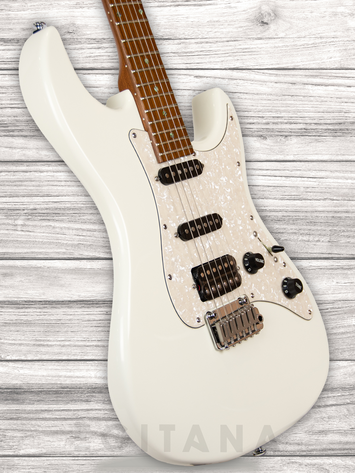sire-s7-awh-larry-carlton_63176d5d4b863.jpg