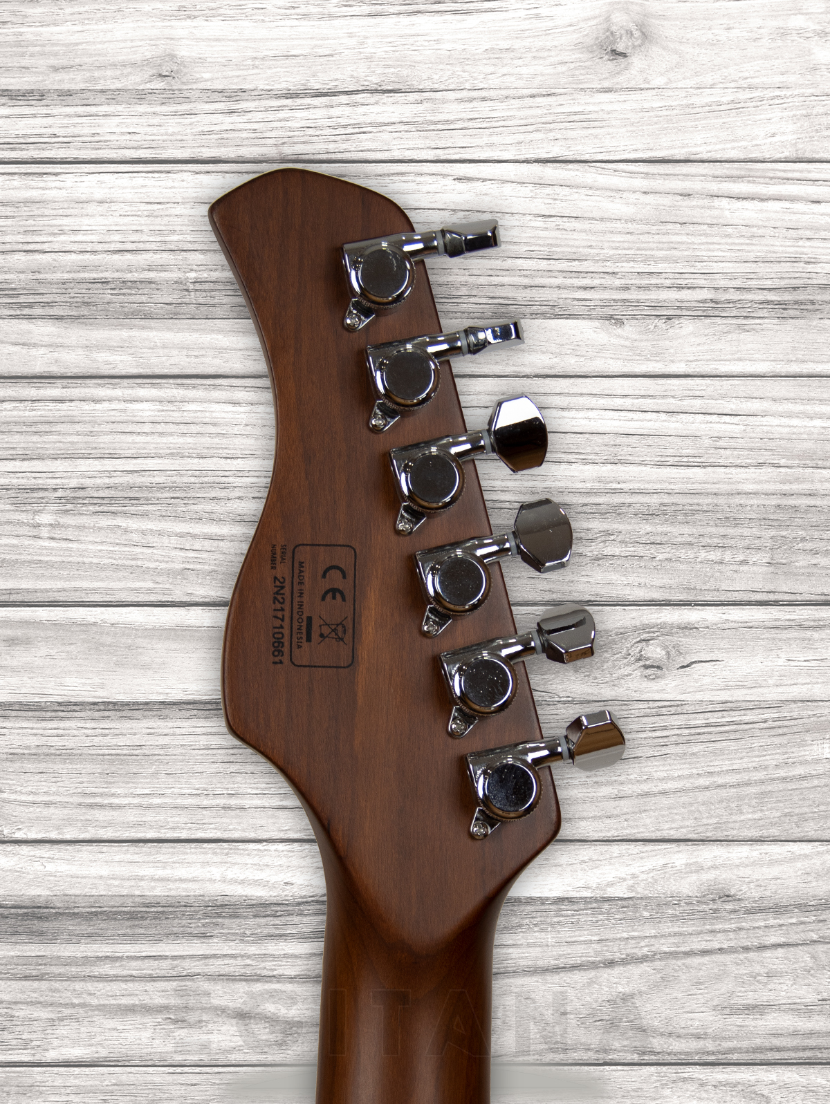 sire-s7-awh-larry-carlton_63176d61da5ff.jpg