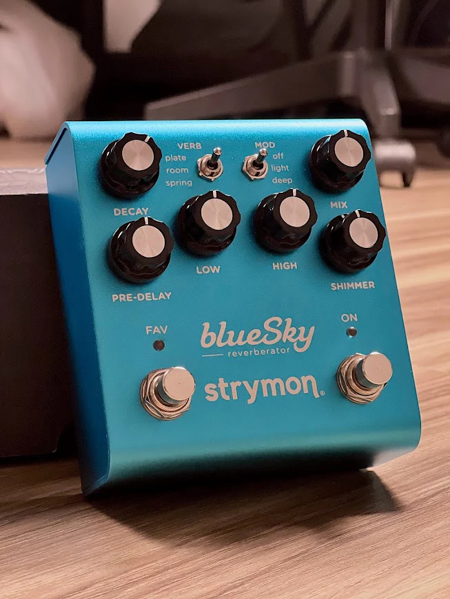strymon-bluesky-2fsr-reverberator_69cb9a7ba2fc8.jpg