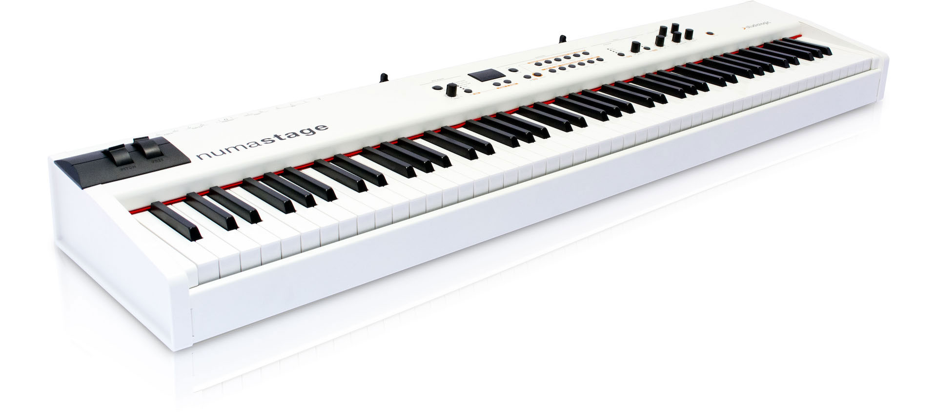 studiologic-numa-stage_5c94f11213496.jpg