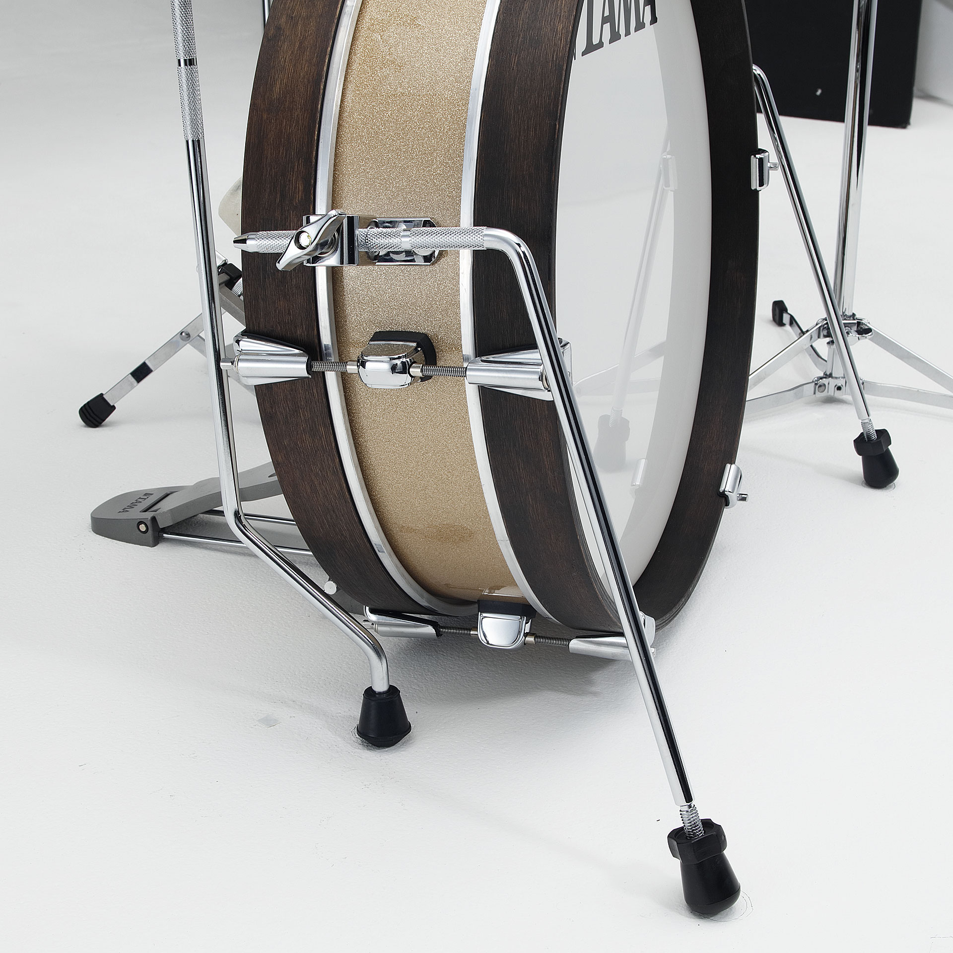 tama-club-jam-ljkb18h3-chm-champagne-mist-18-x-4-pancake-bass-drum_62824643bb7f4.jpg