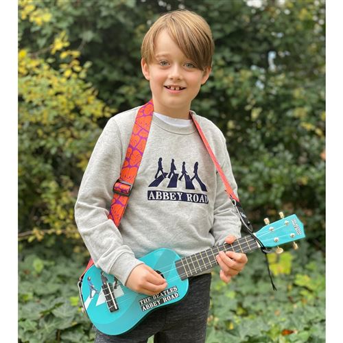 vintage-the-beatles-abbey-road-nylon-string-junior-beatuk4_61c1b0a0ecd00.jpg
