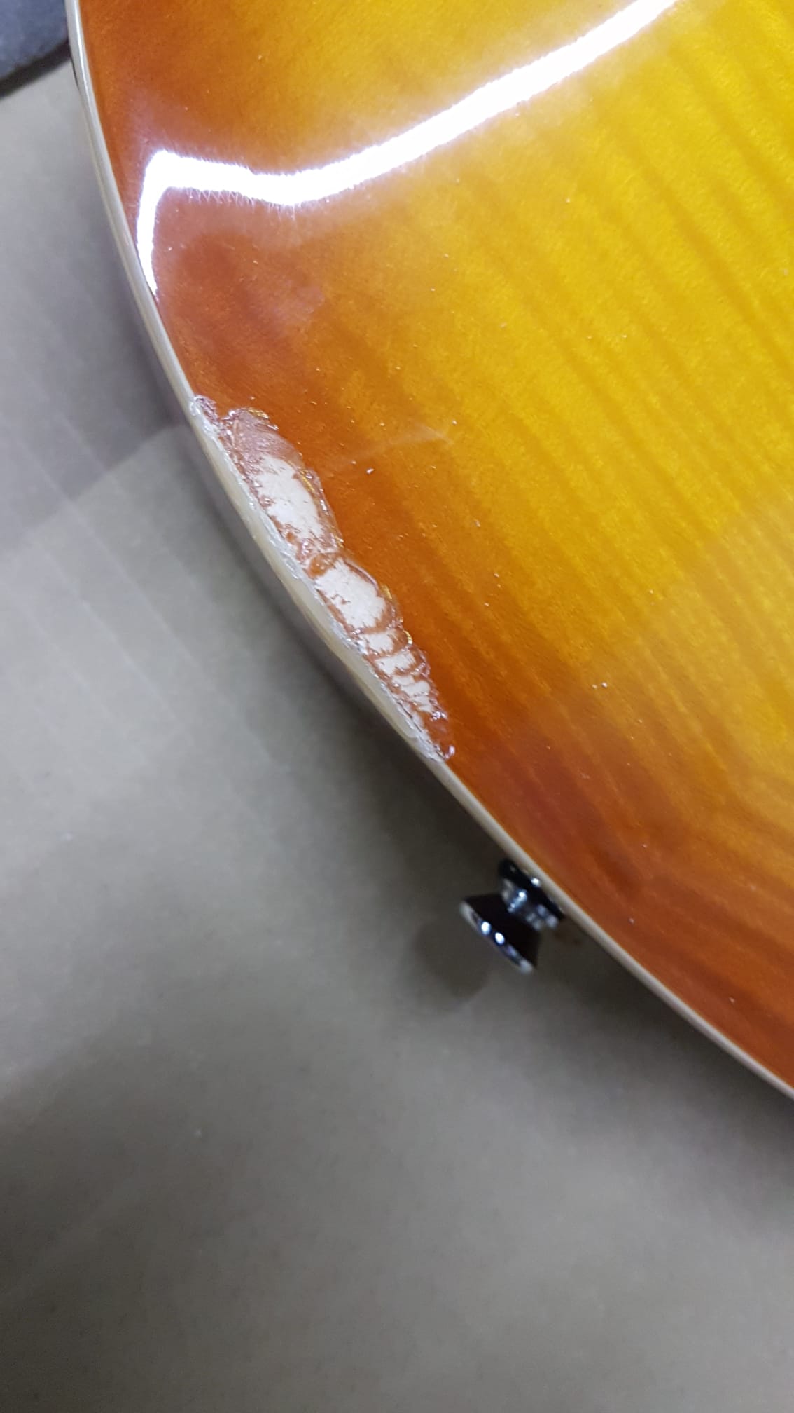 vintage-v100pgm-original-finish-lemon-drop-b-stock_636d250554c0b.jpg